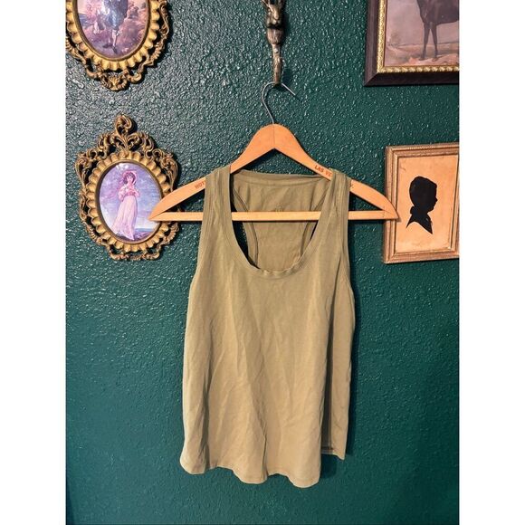 lululemon athletica Tops - Lululemon Green Full Length Tank Top Size Medium